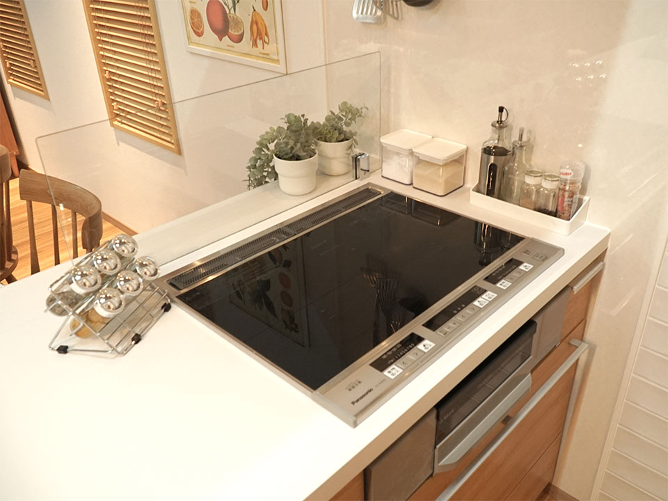 キッチン & ダイニングルーム